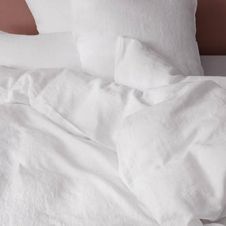Sommerbettwäsche und Co. - 5 Tipps für besseren Schlaf bei hohen Temperaturen